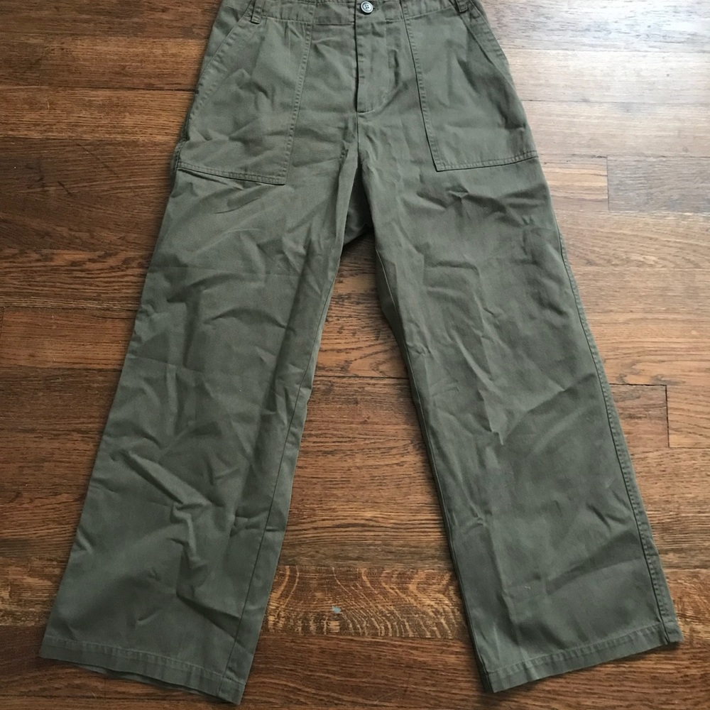Esby Military Green crop pant